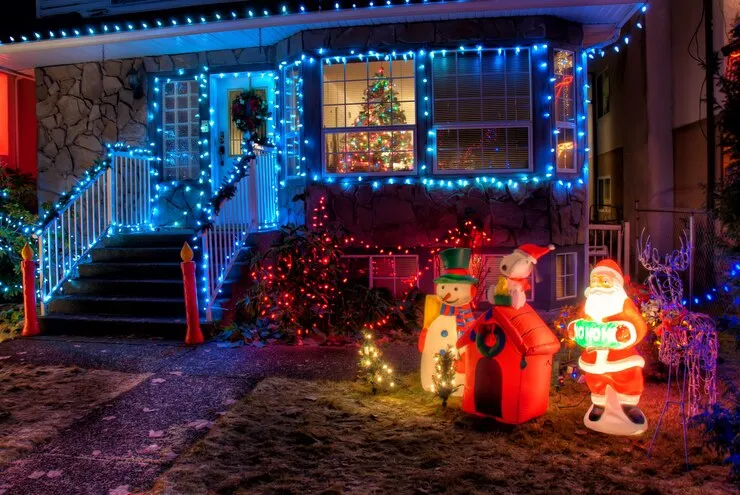 Holiday decoration installation